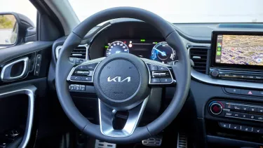 Kia XCeed 2023 - SoyMotor.com