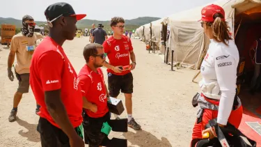 Cherif, nuevo mecánico del equipo Acciona Sainz en el Island X Prix de Cerdeña - SoyMotor.com