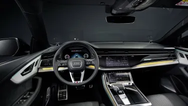 Interior Audi Q8 2024 - SoyMotor.com