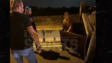 Hulk Hogan acude al rescate en un accidente de tráfico - SoyMotor.com