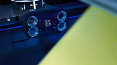 Volante Peugeot Hypersquare del Peugeot Inception Concept - SoyMotor.com