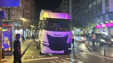 ¡Alerta terrorista! La increíble historia del camión IVECO nuevo, robado por su chófer, que llegó al centro de Valencia y pudo causar una masacre - SoyMotor.com