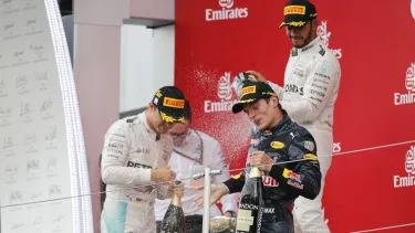 podio-japon-laf1.jpg