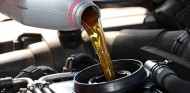 Es recomendable renovar el aceite entre los 20.000 y los 30.000 kilómetros - SoyMotor.com
