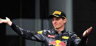 Max Verstappen en el podio de Brasil - LaF1