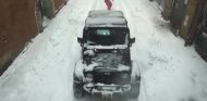 Jeep y snowboarder surcan las calles de Nueva York - SoyMotor