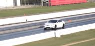 El Tesla Model S P100D más rápido del mundo en una pista de aceleración - SoyMotor