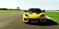 El Lotus Evora 400 ses desmelena en el circuito de la marca - SoyMotor