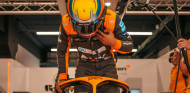 Alex Palou sigue hoy con su test con el F1 de McLaren en Barcelona  - SoyMotor.com