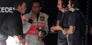 Hamilton, sobre Russell: "Cuando llegó Alonso al equipo, quería vencerle" - SoyMotor.com