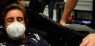 La reacción de Alonso al sentarse en su McLaren de Indianápolis - SoyMotor.com