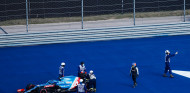 Alonso detiene su Alpine y provoca una bandera roja en Austin - SoyMotor.com