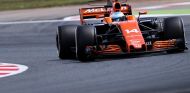Alonso quiere seguir en F1 en 2018 - SoyMotor.com