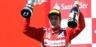 Alonso dona monos de Ferrari para luchar contra el coronavirus - SoyMotor.com