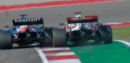 La FIA hablará del incidente entre Alonso y Räikkönen con los pilotos - SoyMotor.com