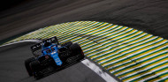 Fernando Alonso lidera unos 'insulsos' Libres 2 en Brasil - SoyMotor.com