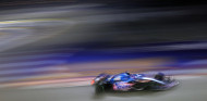 Alonso, quinto en Singapur: "Tenía que adivinar dónde estaba el agarre en cada curva" - SoyMotor.com