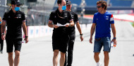 Fernando Alonso y la superstición de los 'track walks' - SoyMotor.com