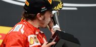 Fernando Alonso en el podio de Hungría - LaF1