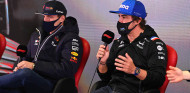 Alonso cree que Verstappen merece el título: "No ha tenido un coche superior" - SoyMotor.com