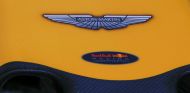 Logo de Aston Martin en el morro de un monoplaza Red Bull - SoyMotor.com