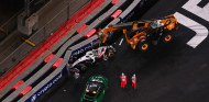 Un accidente de Schumacher pone patas arriba la lucha por el título - SoyMotor.com