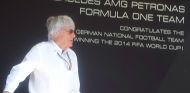 Bernie Ecclestone ha sido el último en abandonar el motorhome de Mercedes - LaF1