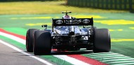 Bottas lidera los Libres 2 con medios; problemas para Verstappen - SoyMotor.com