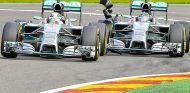 Instante preciso del toque entre Rosberg y Hamilton - LaF1