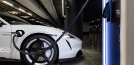 Habrá puntos de recarga para coches eléctricos cada 60 kilómetros en Europa - SoyMotor.com