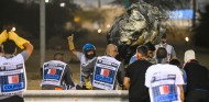Baréin premia a dos comisarios que ayudaron en el accidente de Grosjean - SoyMotor.com