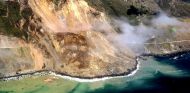 Un alud de tierra y rocas sepulta la Autopista de la Costa Pacífica en California - SoyMotor.com