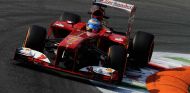 Fernando Alonso en su F138 durante el Gran Premio de Italia - LaF1