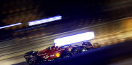 Red Bull y Ferrari se desmarcan de Mercedes en los libres de Baréin - SoyMotor.com