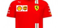 ¿Fans de Sainz? ¡Ya disponible su nueva camiseta de Ferrari! - SoyMotor.com
