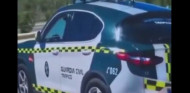 ¿Usa la Guardia Civil coches patrulla de cartón para evitar excesos de velocidad? - SoyMotor.com