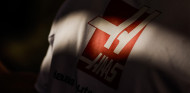 Haas anuncia la fecha de presentación de la decoración de su coche de 2022 - SoyMotor.com