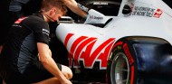 La restricciones por covid-19 dejan a Haas sin encendido de motor  - SoyMotor.com