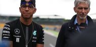 Lewis Hamilton y Damon Hill en Silverstone - SoyMotor.com