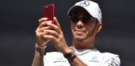 Lewis Hamilton en Yas Marina - SoyMotor.com