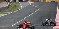 Vettel y Hamilton lucharon por la victoria en España - SoyMotor.com