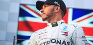 Lewis Hamilton en el podio del GP de Australia F1 2018 - SoyMotor.com