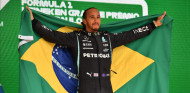 Hamilton gana a lo grande: "Ha habido presión por todas partes" - SoyMotor.com