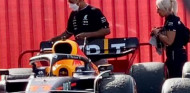 ¿Tocó Hamilton el coche de Pérez en parque cerrado? - SoyMotor.com