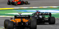 Lewis Hamilton: una espectacular remontada... con 'dedicatoria' - SoyMotor.com