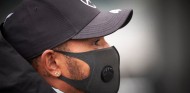 Hamilton asegura que Mercedes tiene “mucho trabajo” por el positivo en covid-19 - SoyMotor.com
