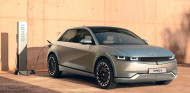Hyundai explica su hoja de ruta: 17 coches eléctricos en 2030 - SoyMotor.com
