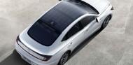Hyundai presenta el primer coche con techo solar - SoyMotor.com