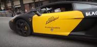 Dos taxis Lamborghini se pasean por Barcelona - SoyMotor.com