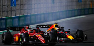 Luchar contra Leclerc "más natural" que contra Hamilton, según Verstappen - SoyMotor.com
